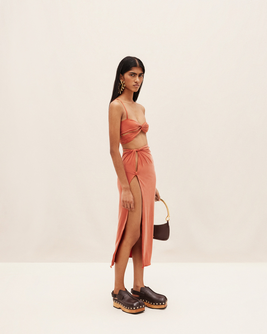 Jacquemus Le Bandeau Asymmetric Top In Brown
