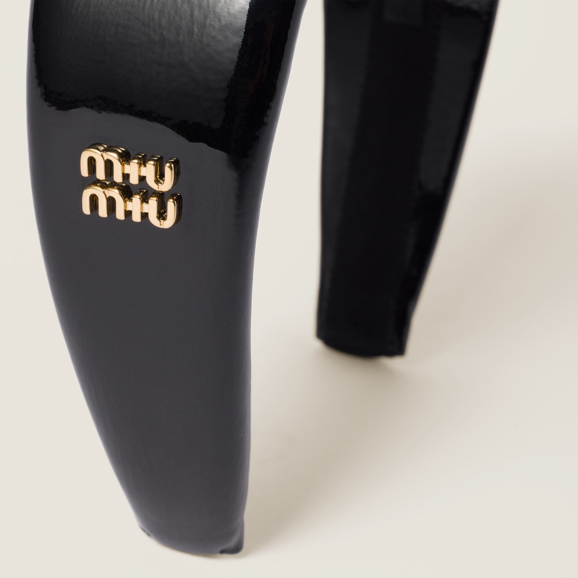 Miu Miu Painted Leather Headband In Black