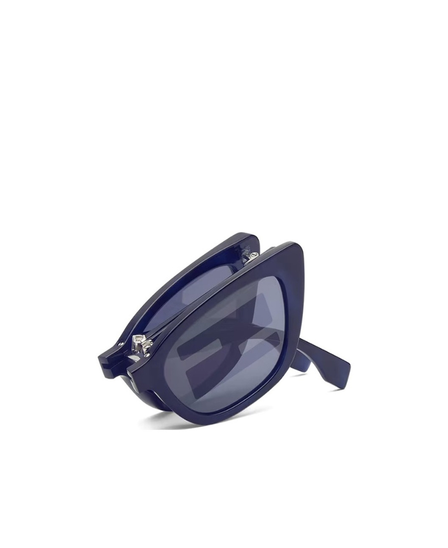 FENDI FENDI EYEWEAR CAT-EYE FRAME SUNGLASSES