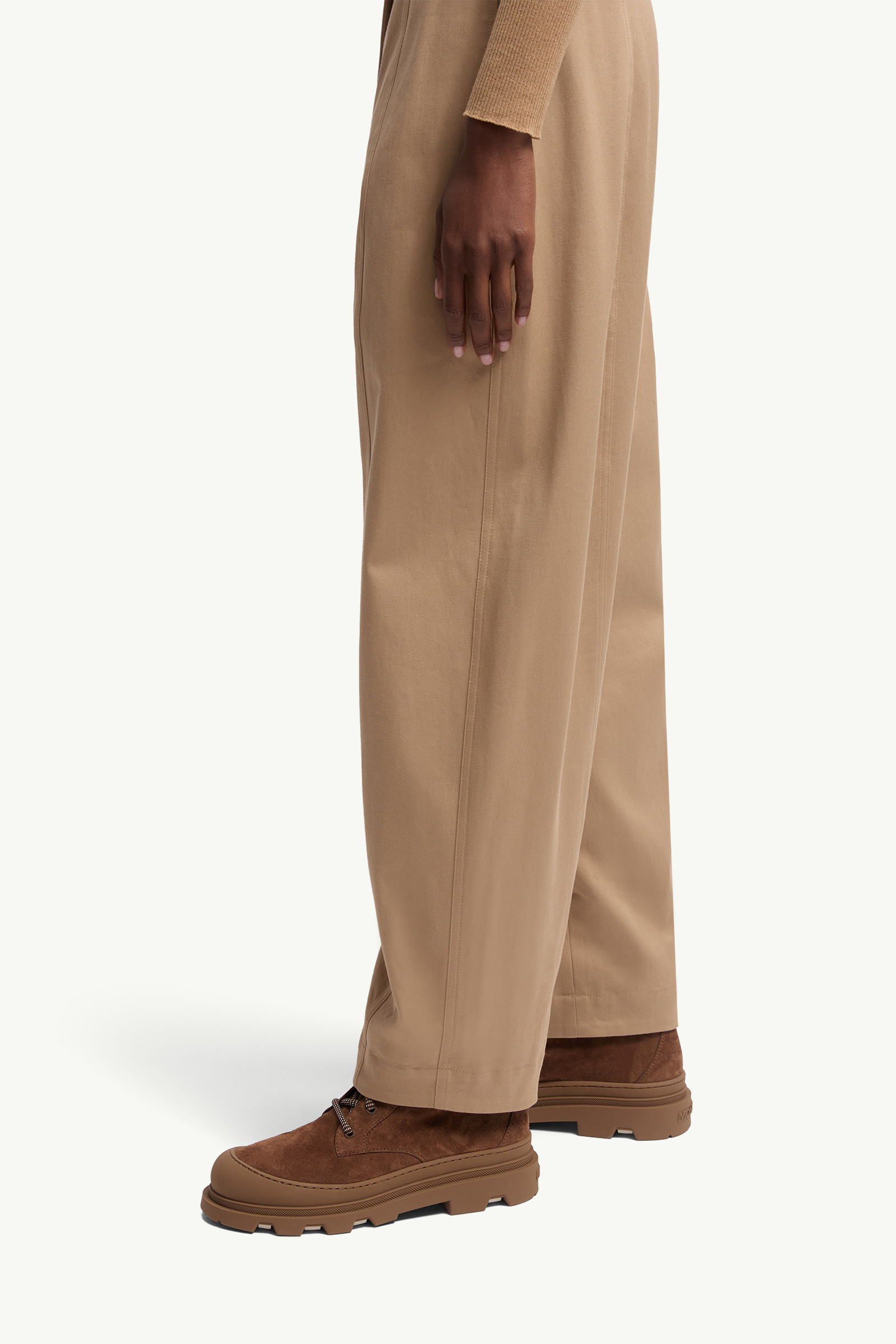 Moncler Pantalon Droit En Gabardine De Coton In Neutral