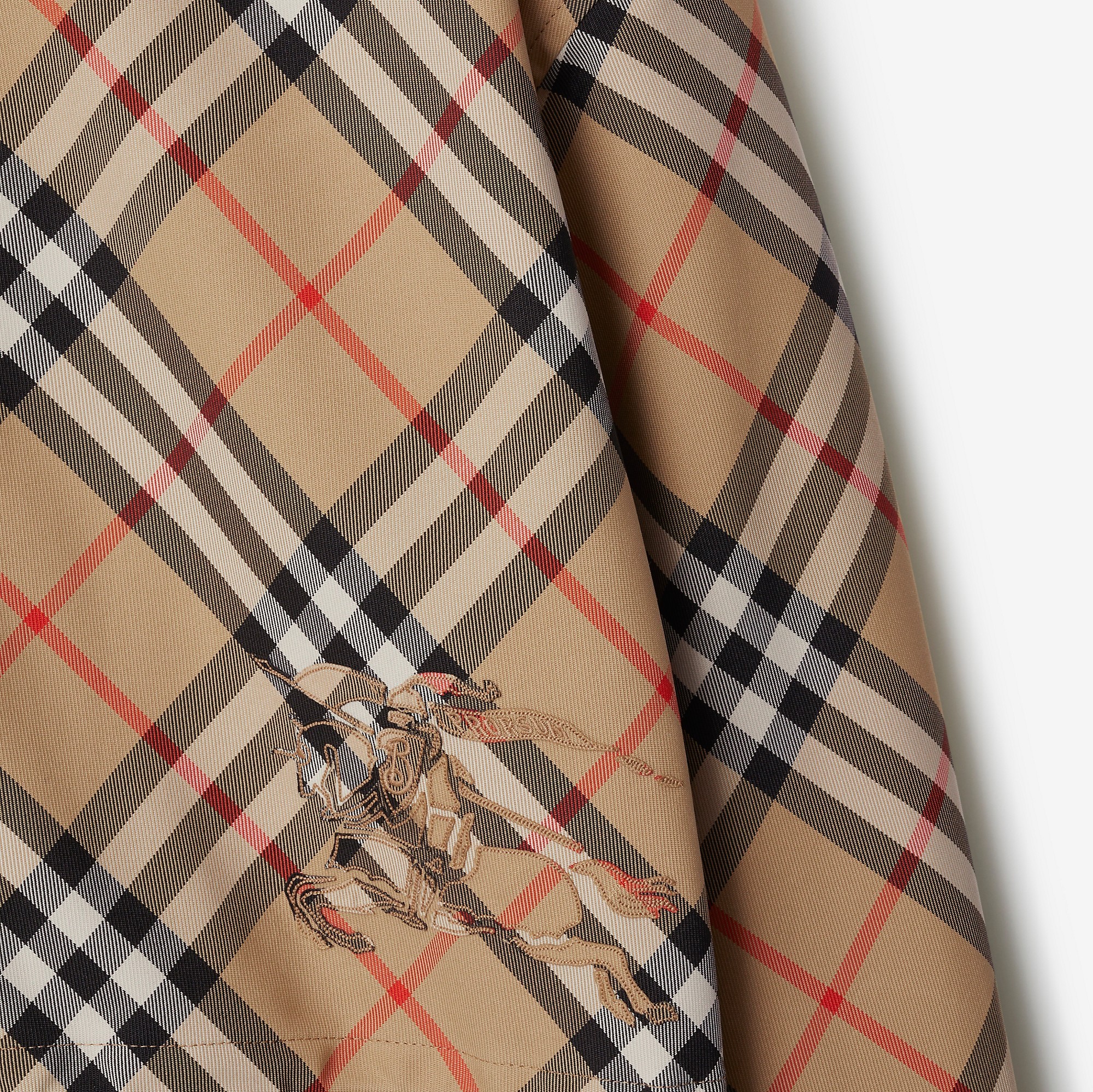 Burberry Waisted Check Hooded Jacket In Nude