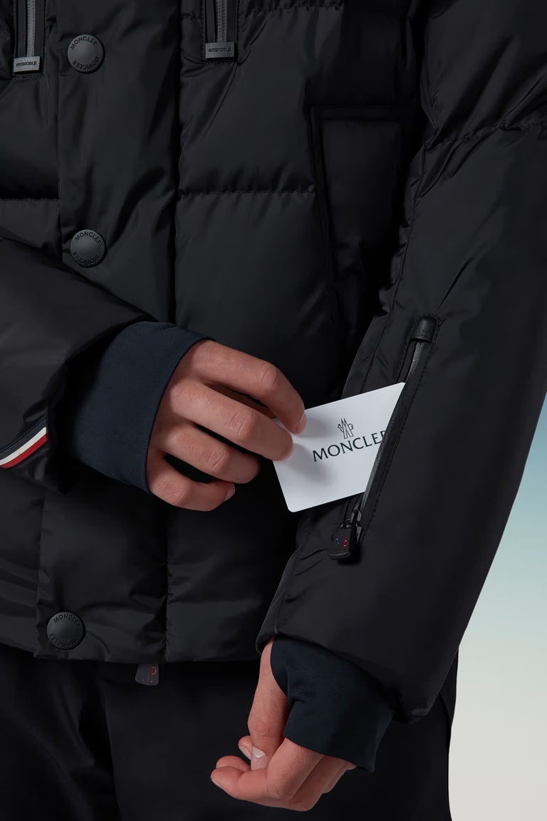Moncler Rodenberg Ski Jacket In Black