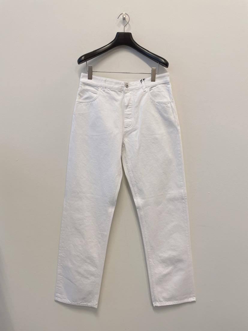 BOTTEGA VENETA BOTTEGA VENETA LOGO PATCH DENIM TROUSERS