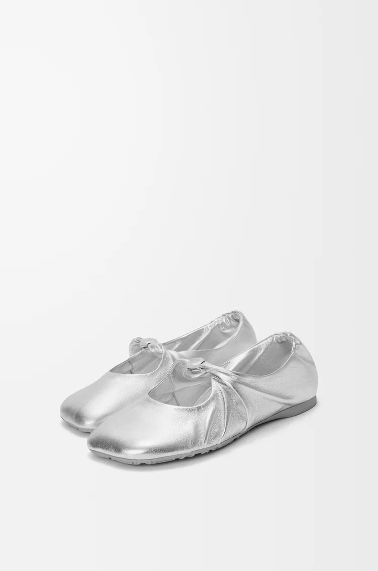 Loewe Pebble Soft Metallic Leather Ballet Flats In Silver