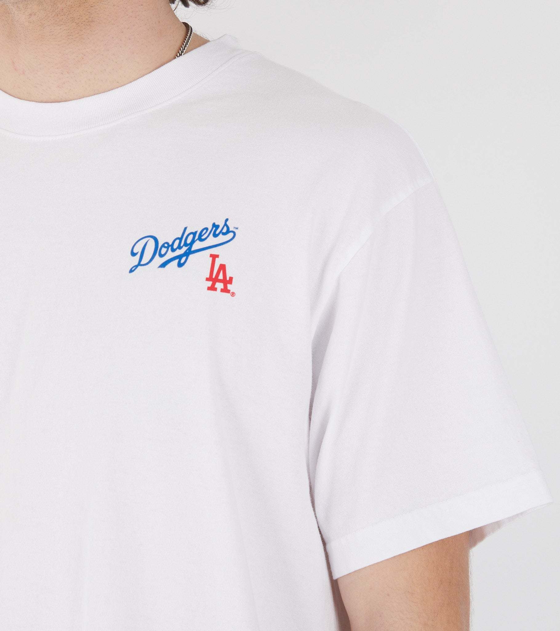 Sporty And Rich Womens White Dodgers Serif Round-neck Cotton-jersey T-shirt In White