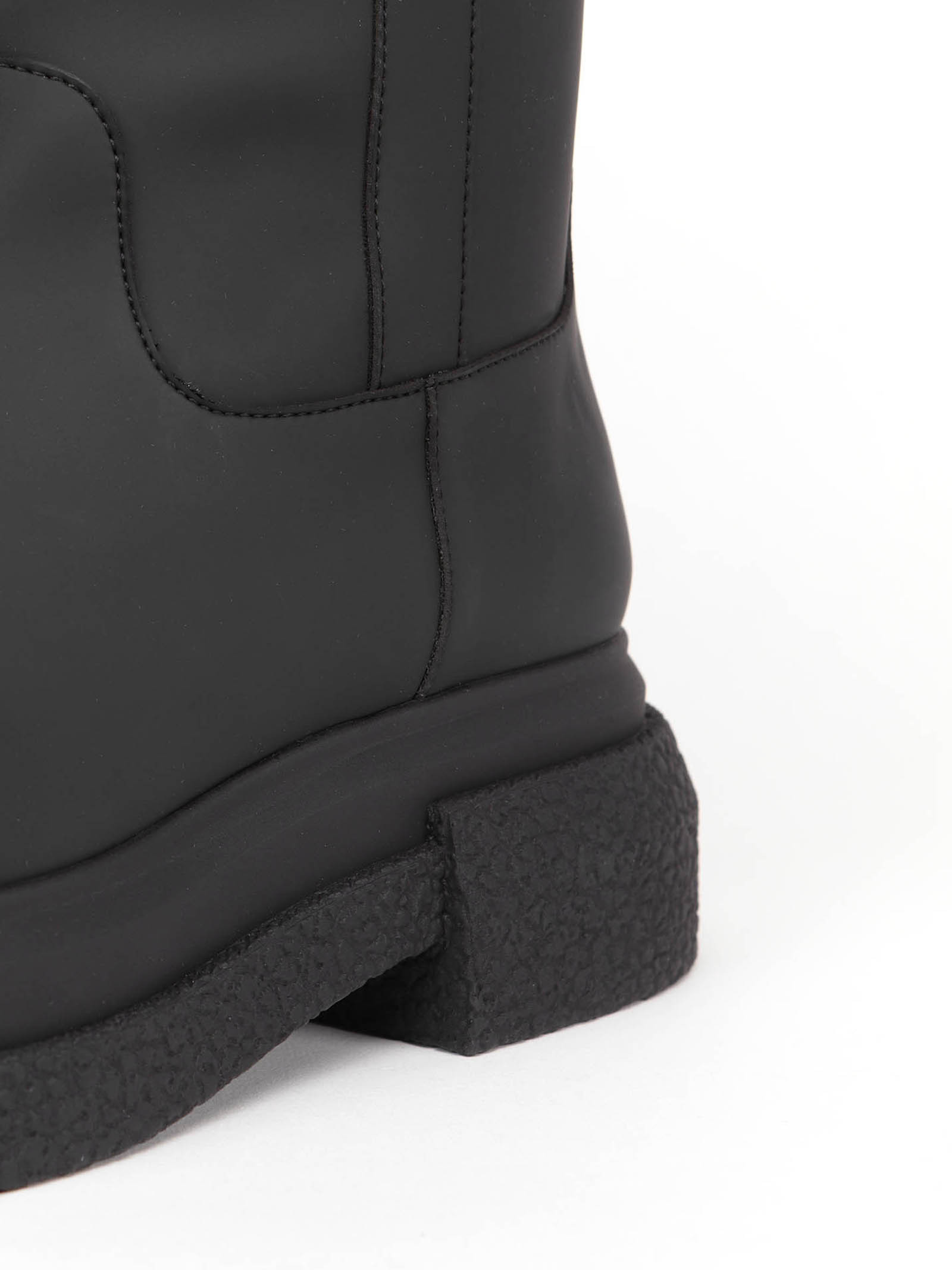 Stuart Weitzman Round Head Boots