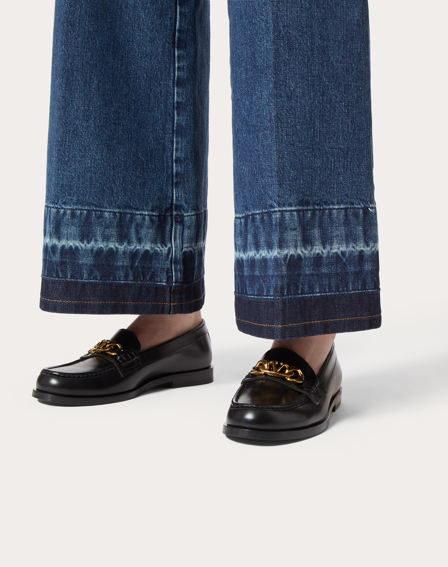 Valentino Vlogo Chain Leather Loafers In Black