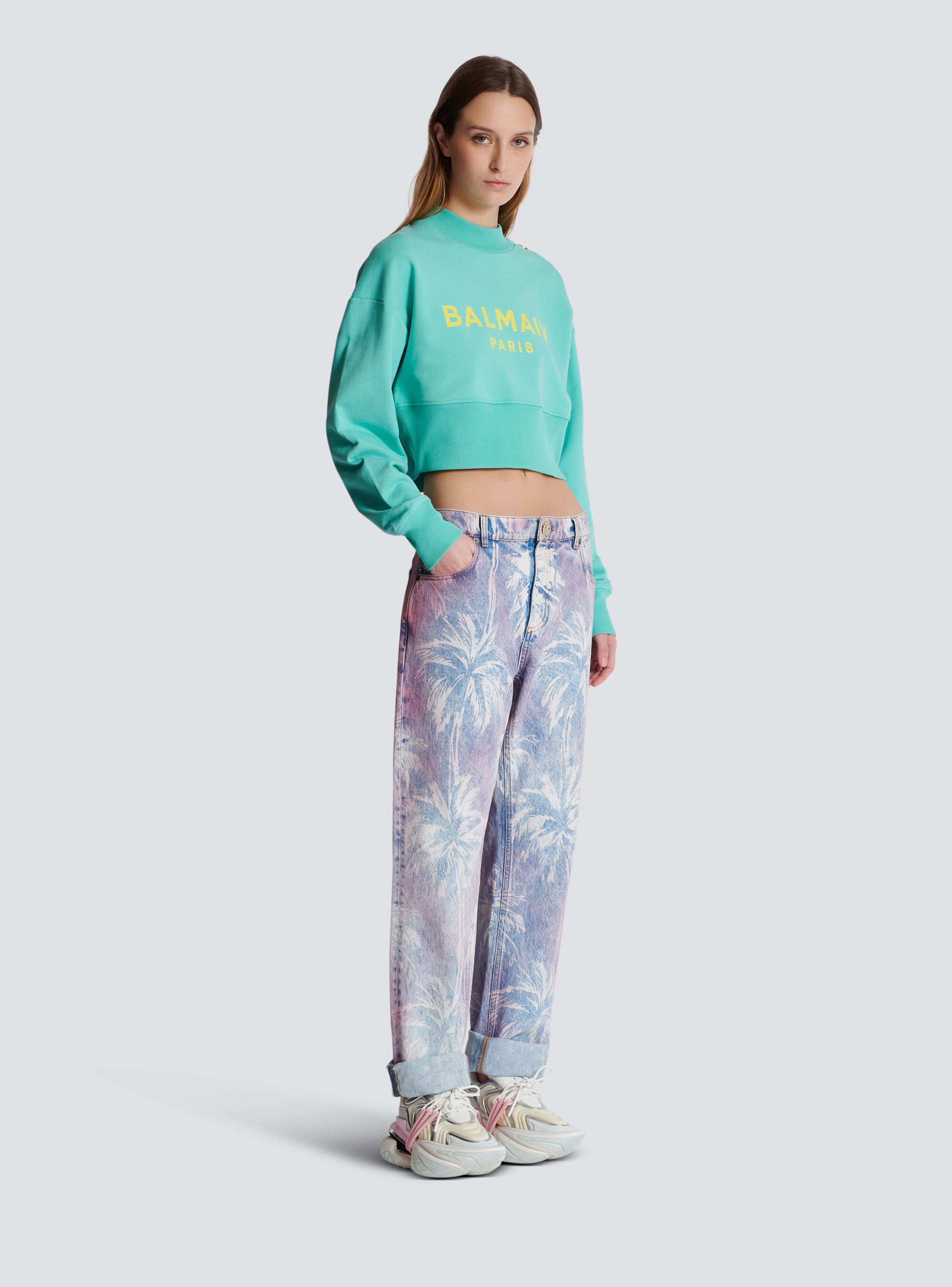 Balmain Logo-print Cropped Sweatshirt In Green