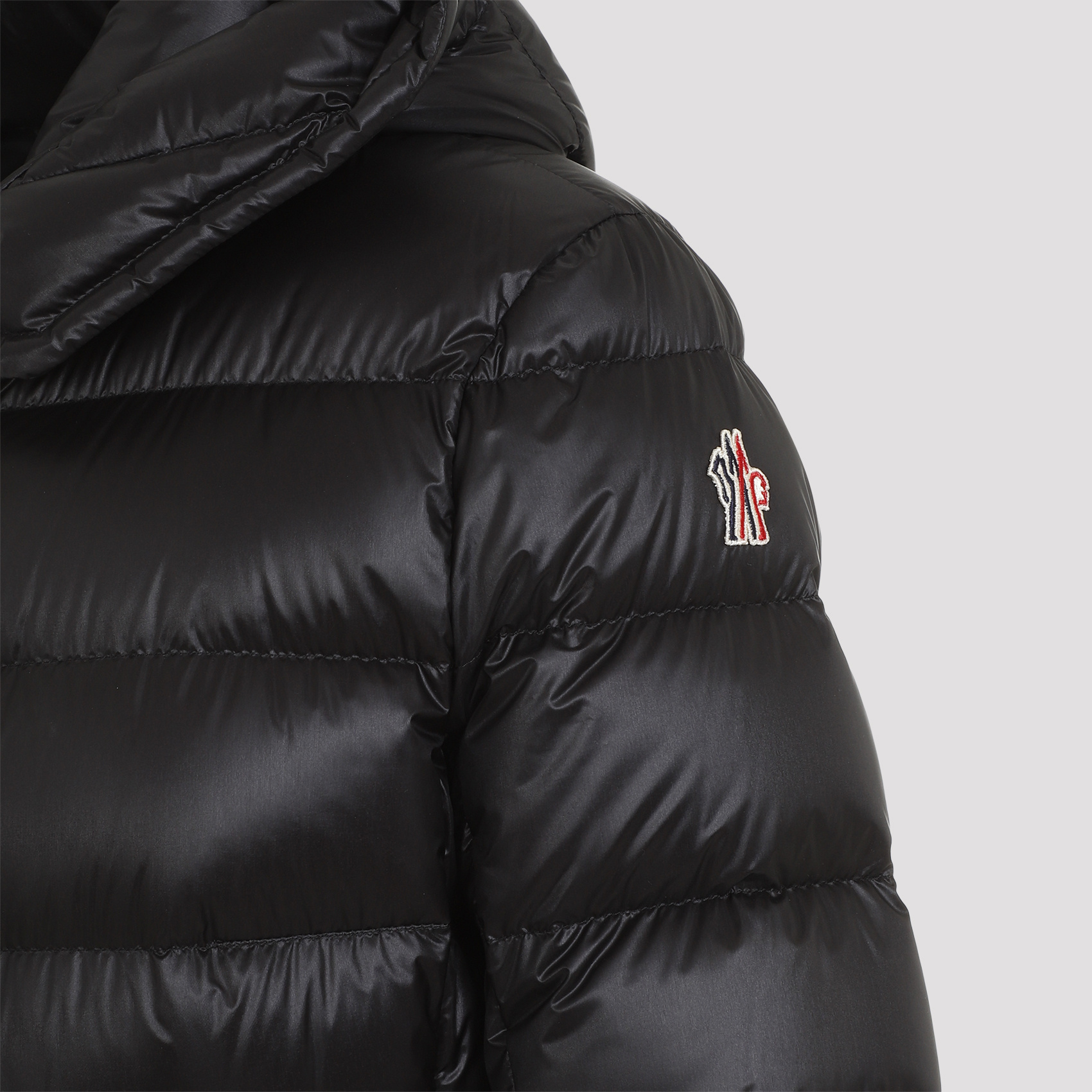 MONCLER ARMONIQUES SHORT DOWN JACKET