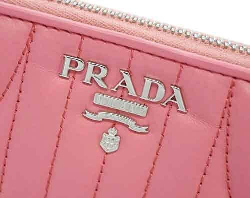 Prada Logo Details Wallet In Pink
