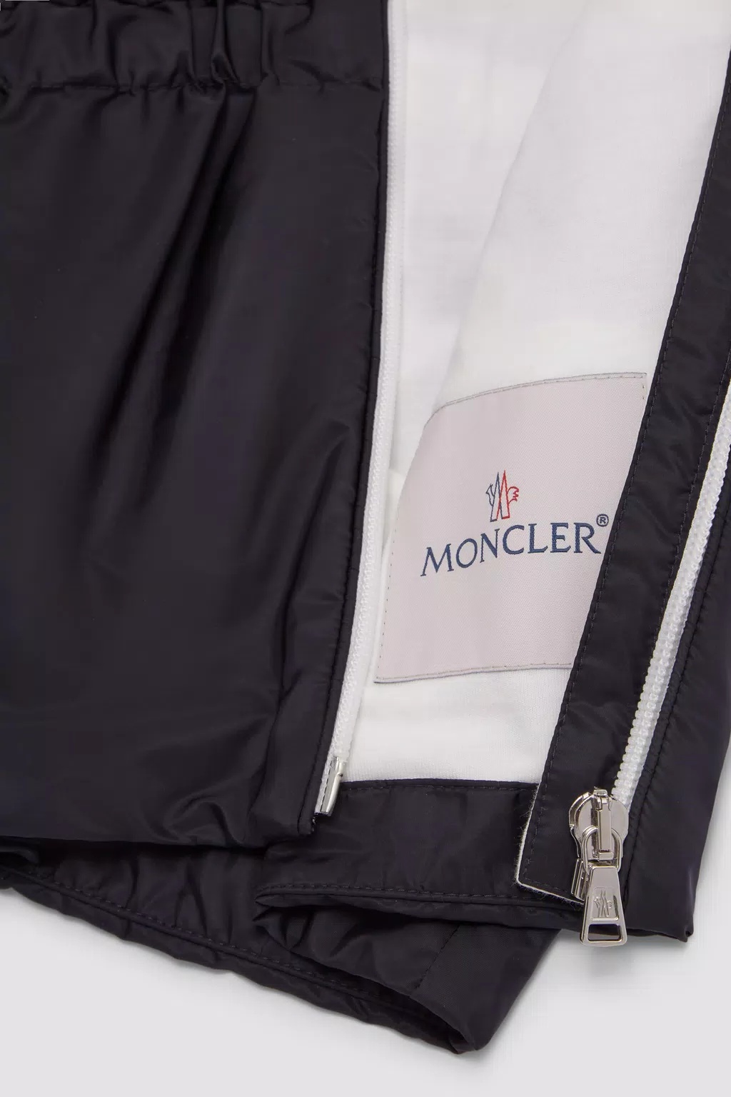 Moncler Logo-patch Hooded Jacket In Blue