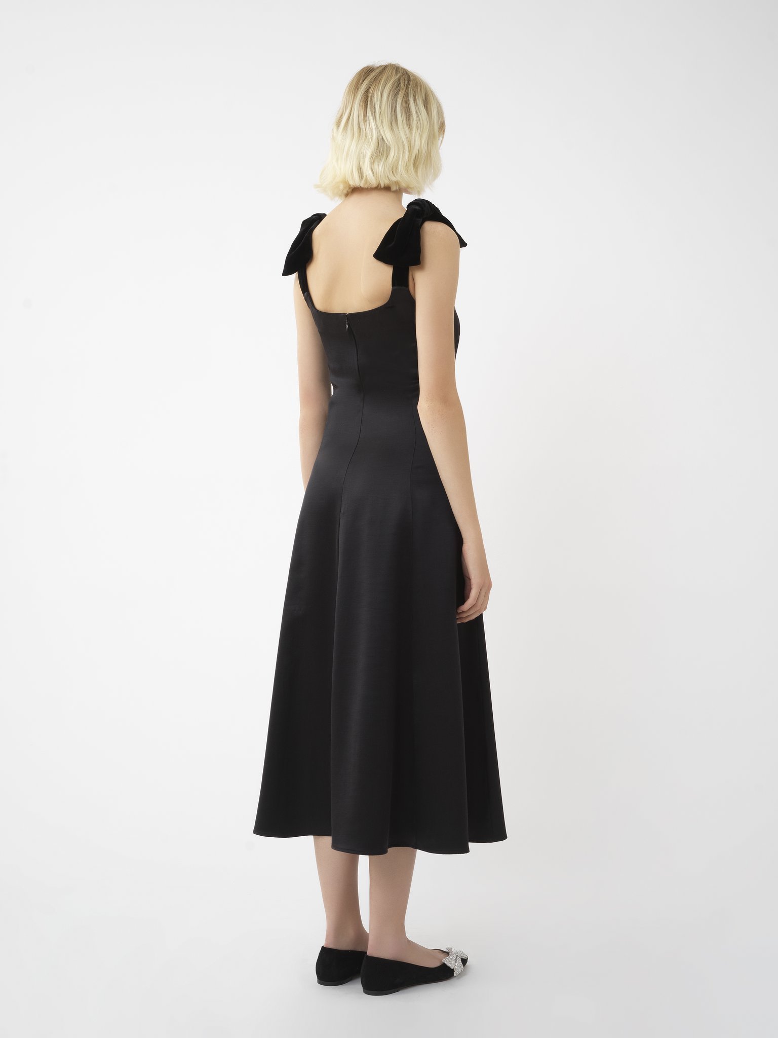 Chloé Bow-embellished Velvet-trimmed Wool And Silk-blend Satin Midi Dress In Black