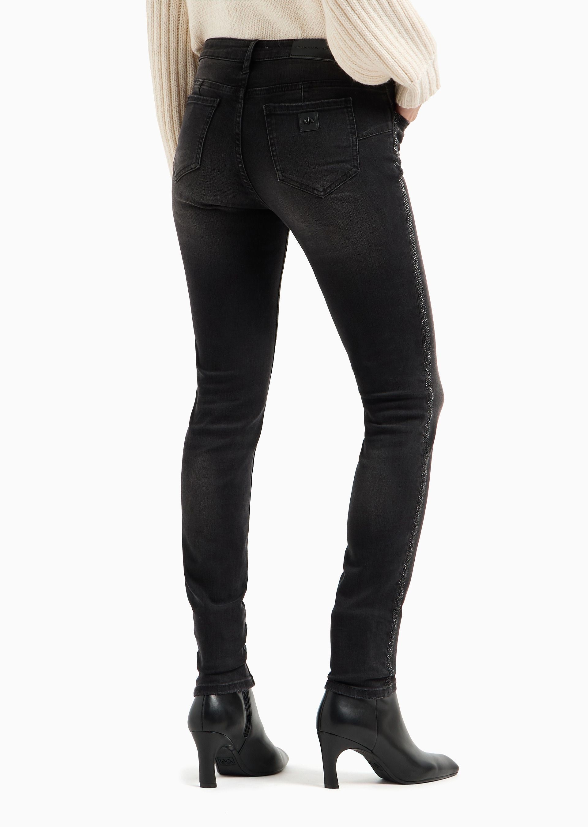 ARMANI EXCHANGE J69 MULTI-POCKET JEANS 