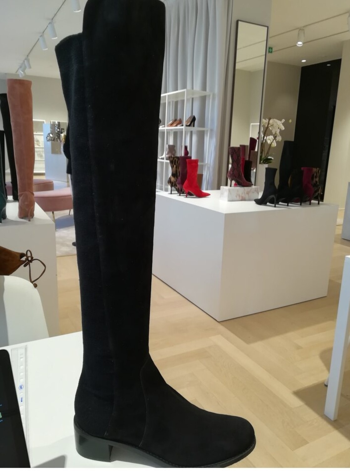Stuart Weitzman Long Round-headed Boots In Black