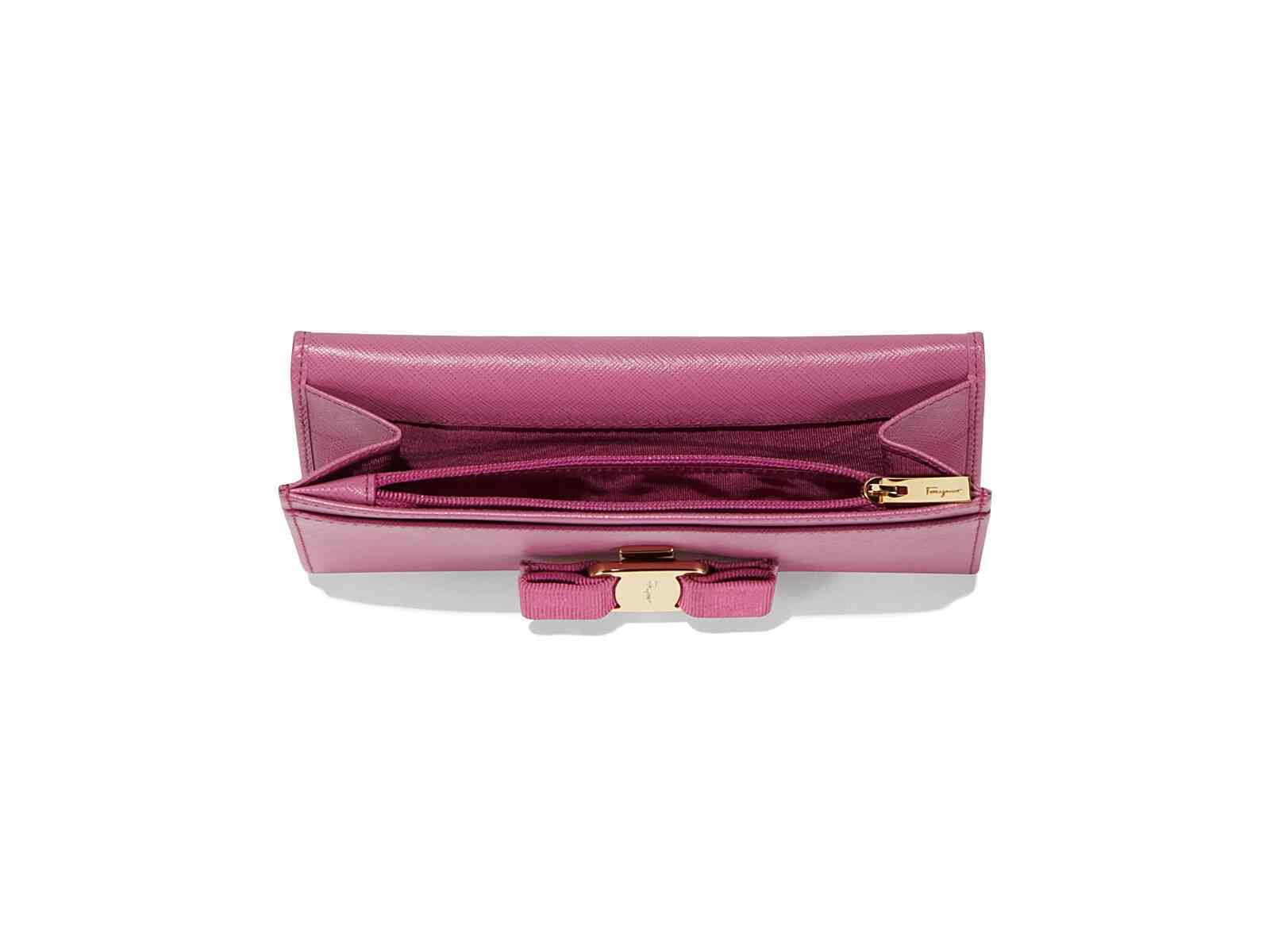 Ferragamo Logo Details Wallet In Pink