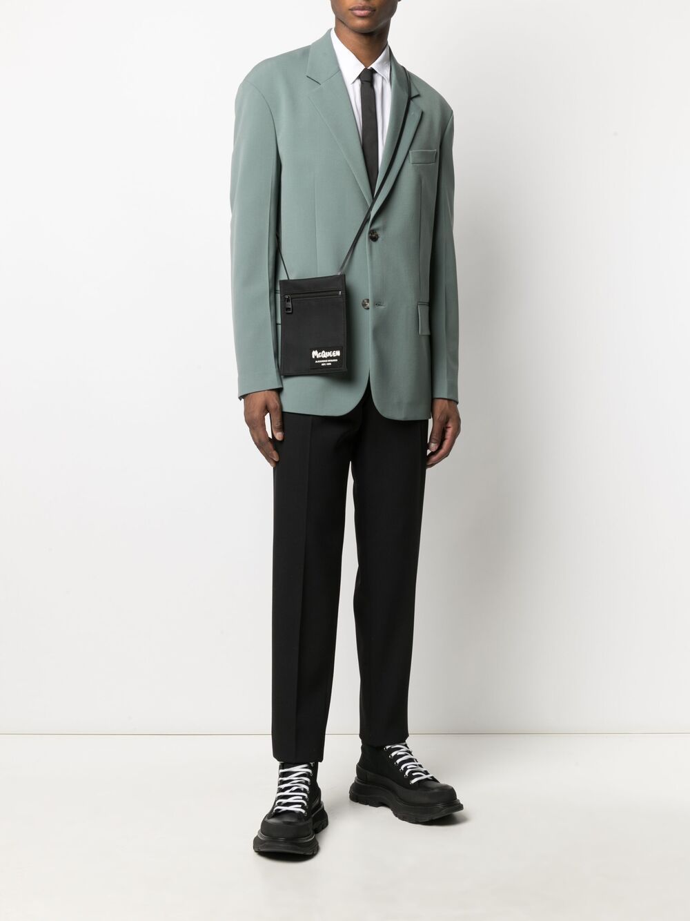 Alexander Mcqueen Logo-patch Messenger Bag In Black