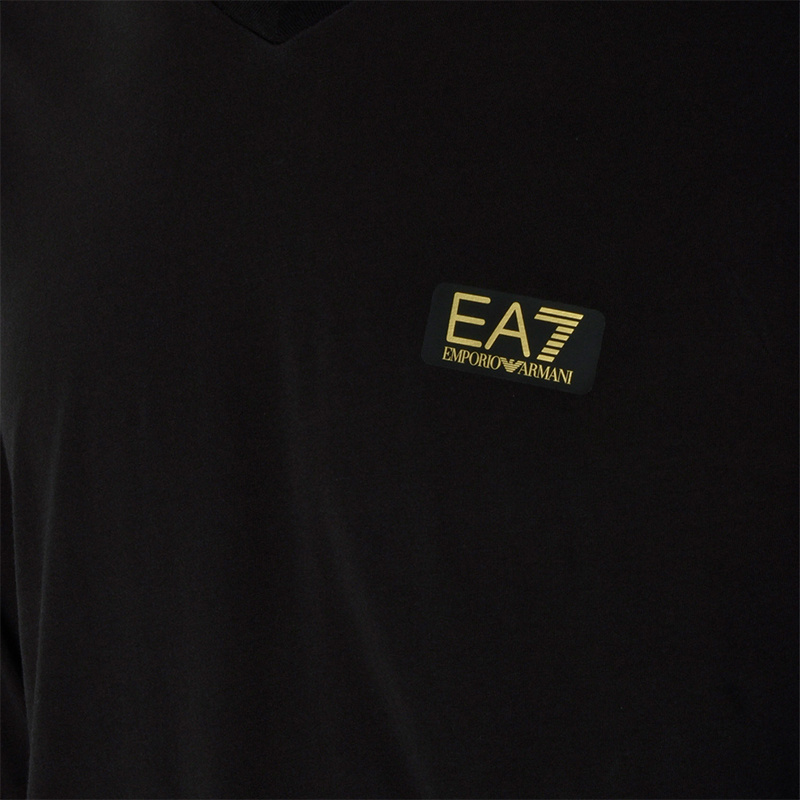 Ea7 Logo T-shirt In Black