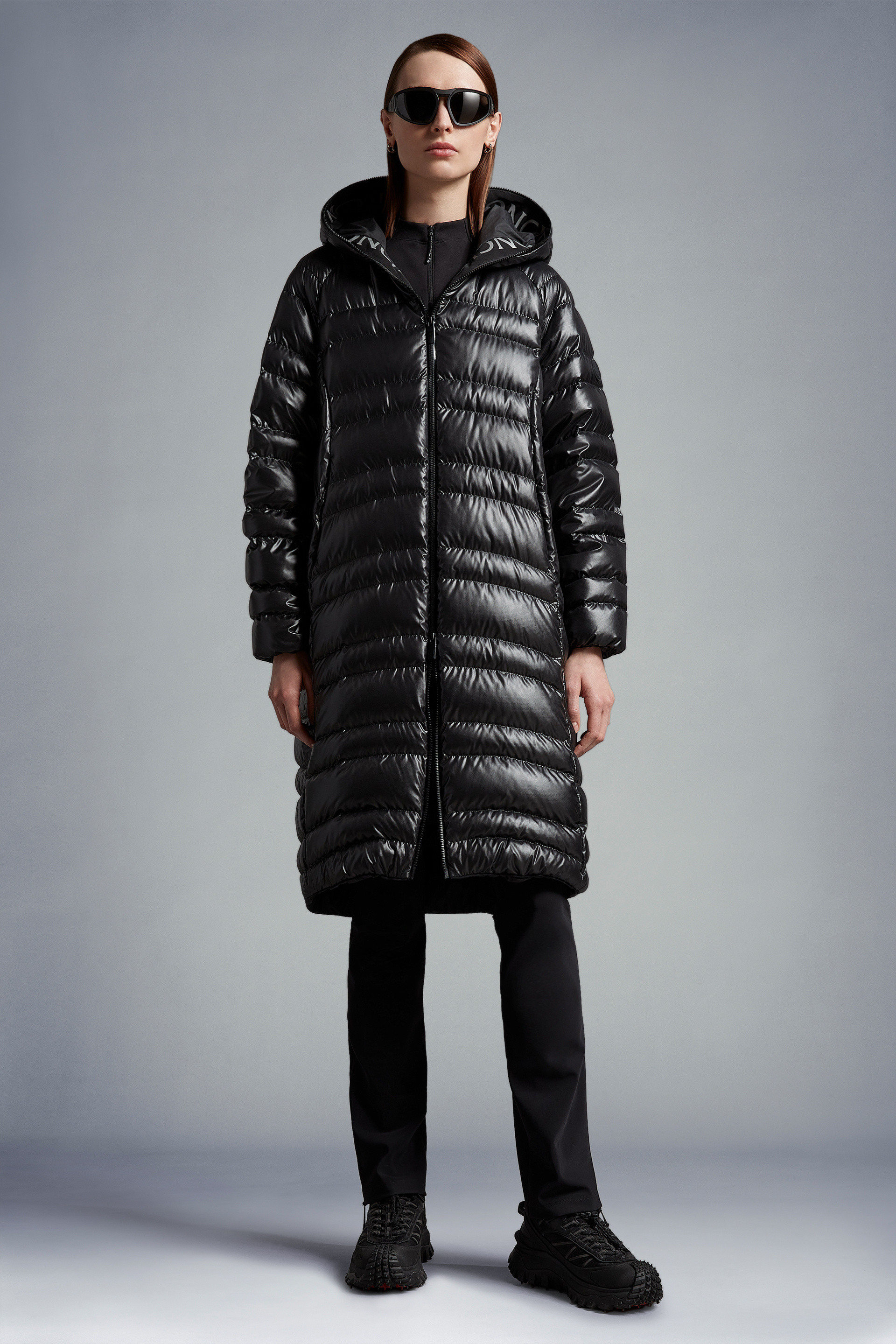 Moncler Zip-fastening Padded Coat In Black