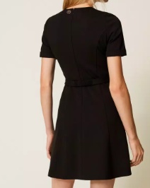 Twinset Robe Courte Avec Boucle Oval T In Black