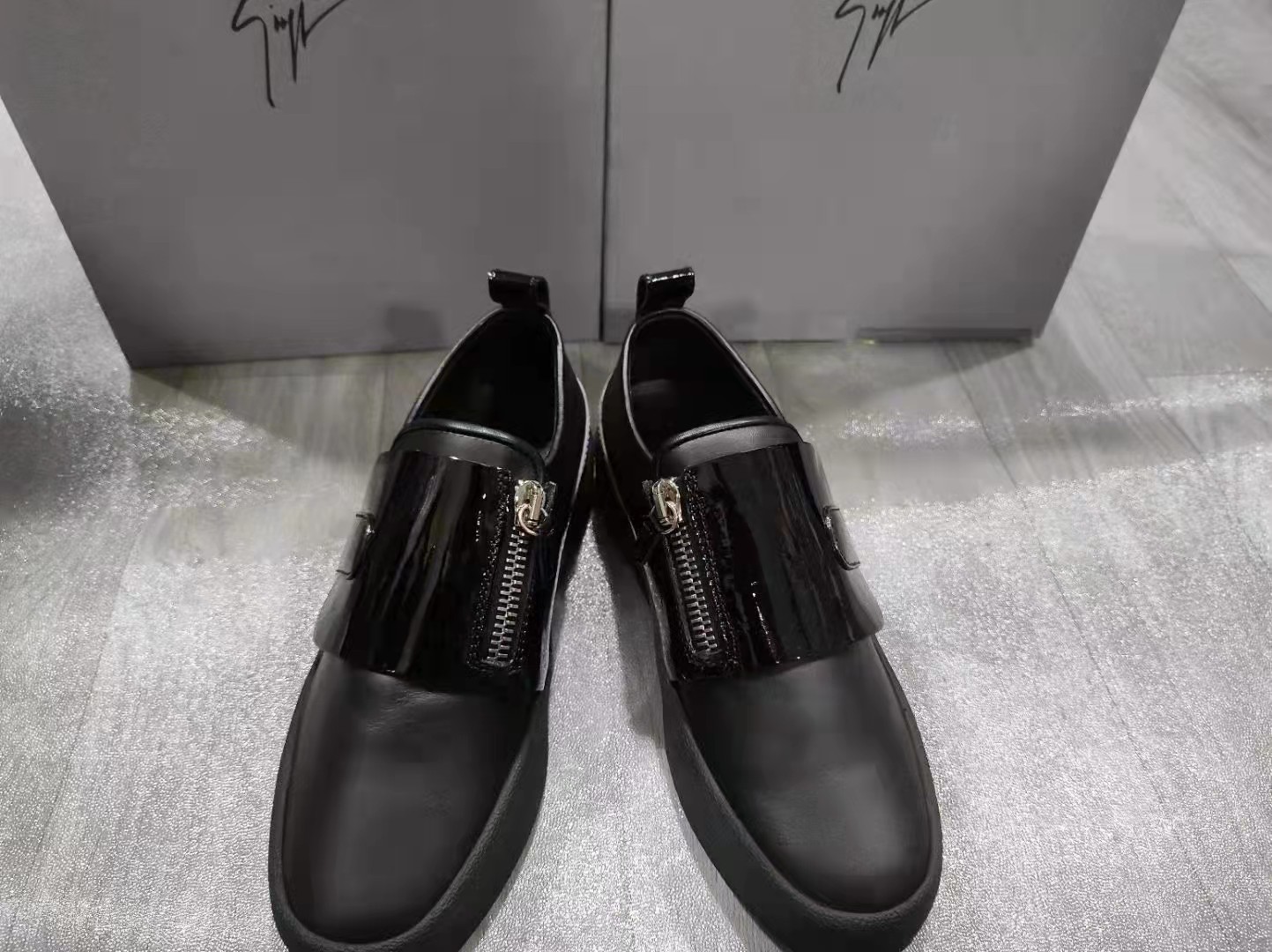 Shop Giuseppe Zanotti Logo Casual Shoes In Black