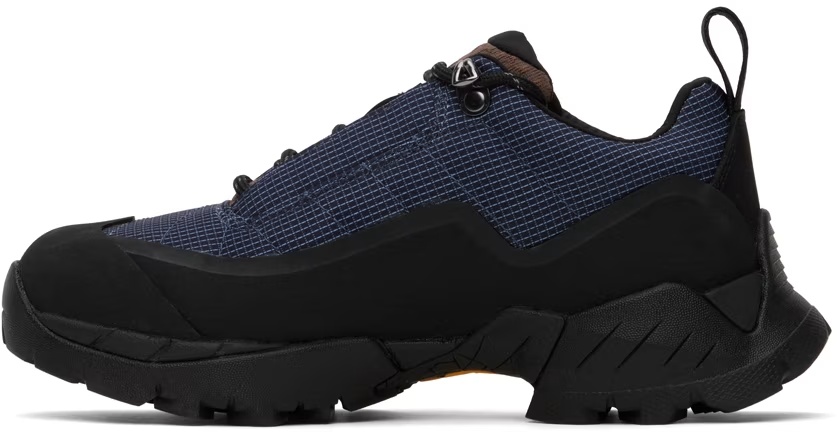 Roa Tie Low Upper Board Shoes In Black