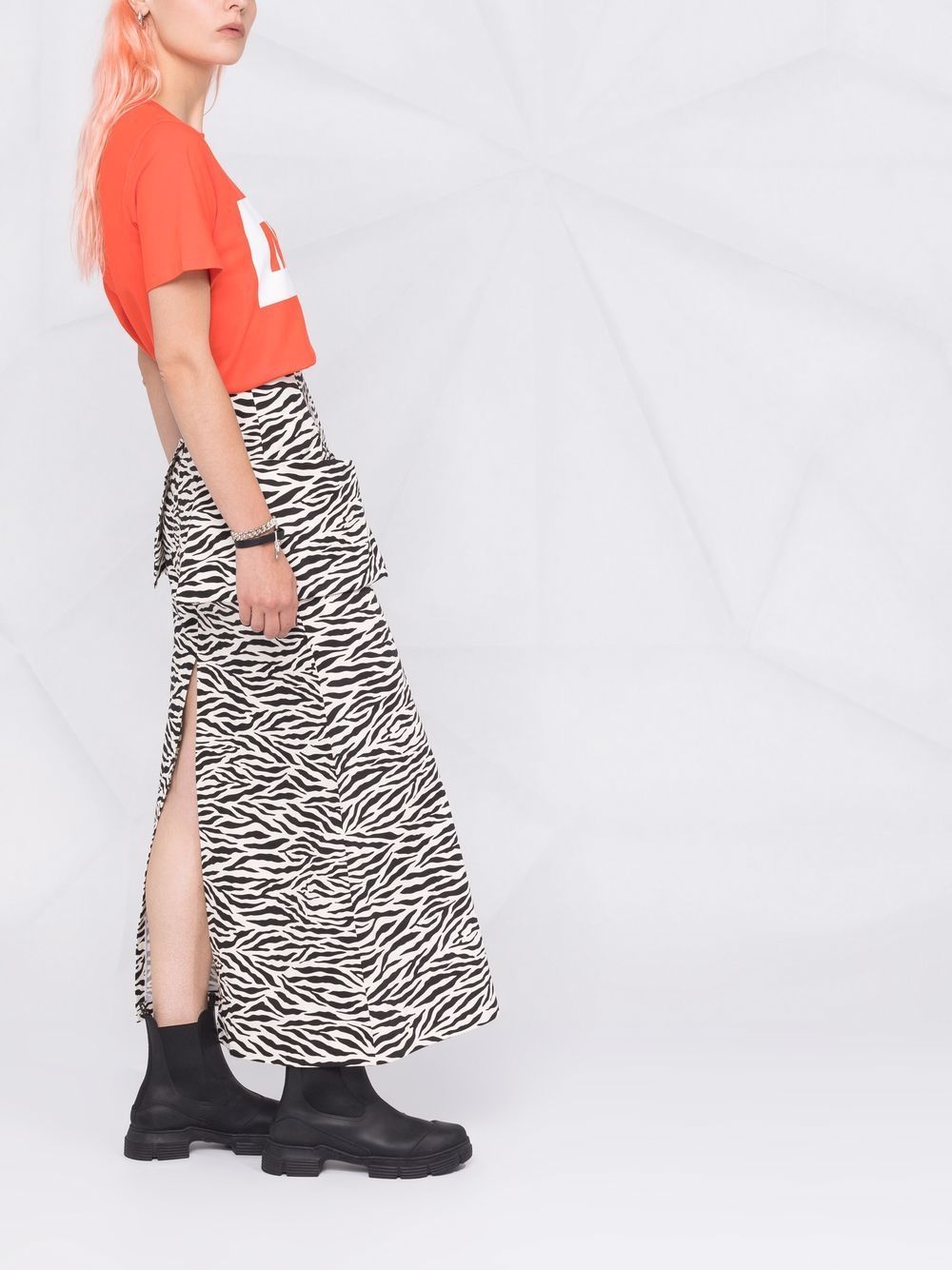 Msgm Logo-print Cropped T-shirt In Orange