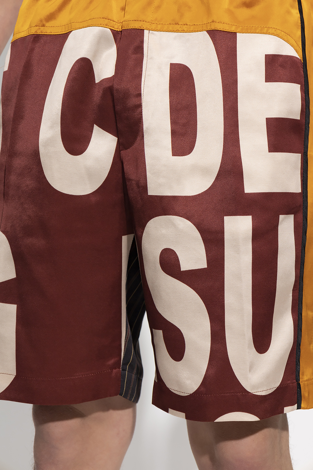Dries Van Noten Logo Pattern Shorts In Red