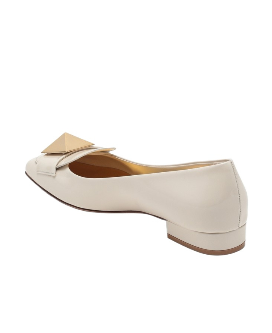 Shop Valentino One Stud Patent Leather Ballerina Shoes In Nude