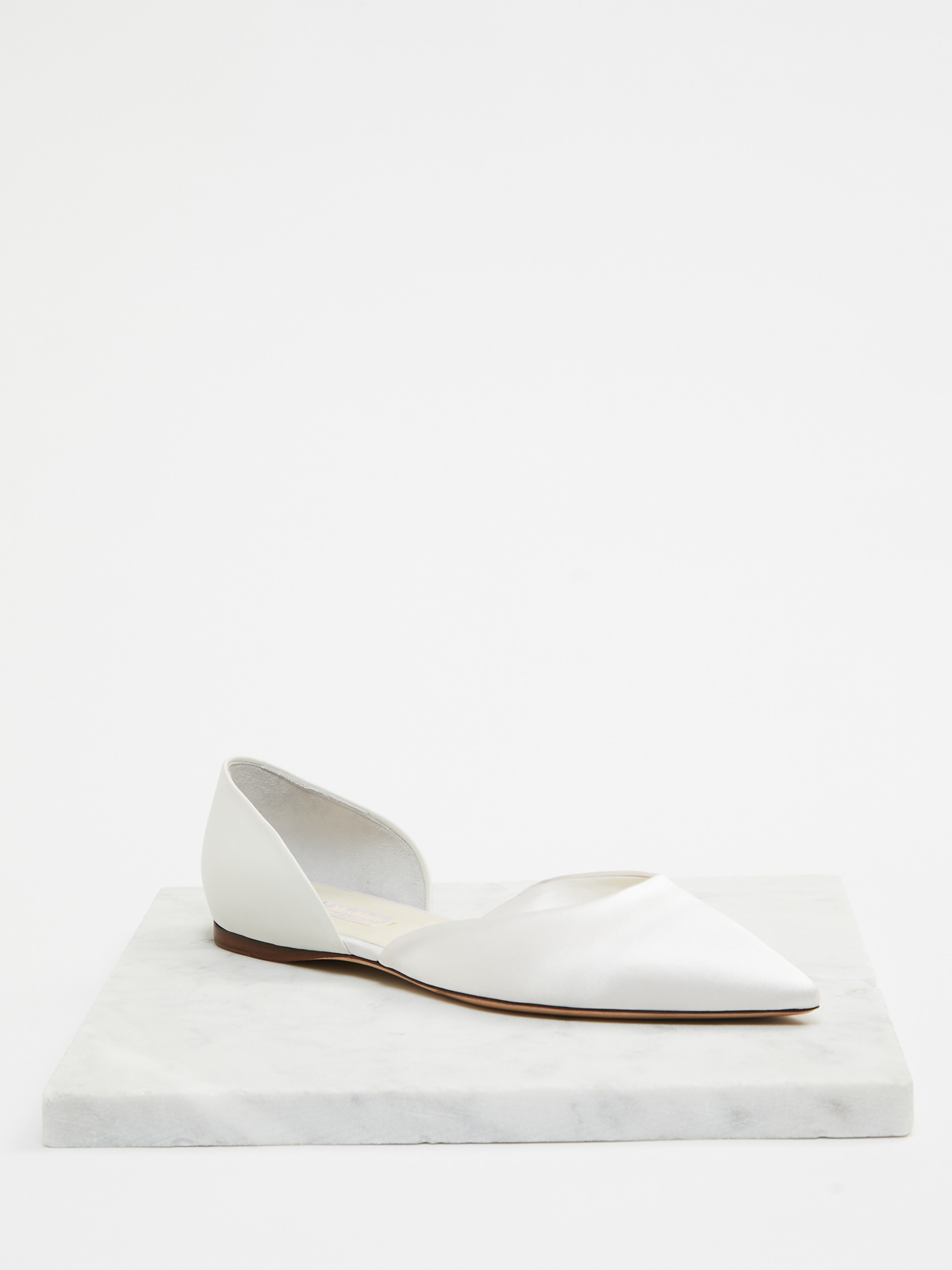 Max Mara Pointed Ballet Shoes In White