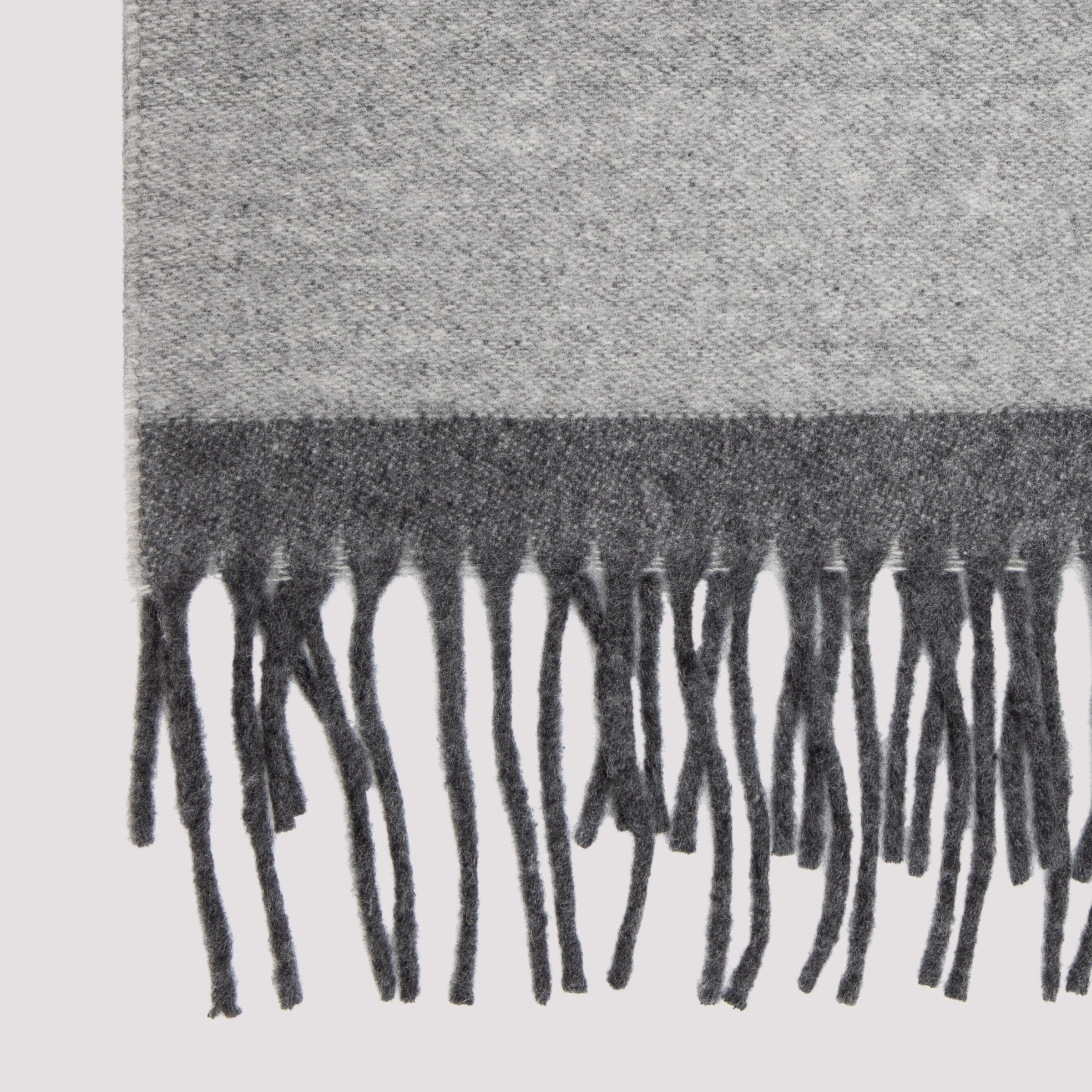 Totême Two-tone Fringed Wool Scarf In Gray