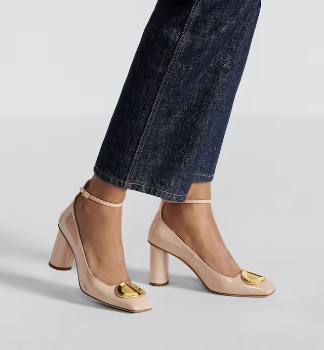 Dior Cd Logo Clasp High Heels In Nude