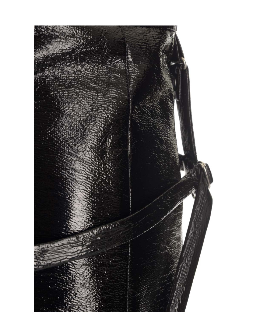 COURRÈGES STRAP-DETAILED CRINKLED-PATENT MIDI SKIRT 