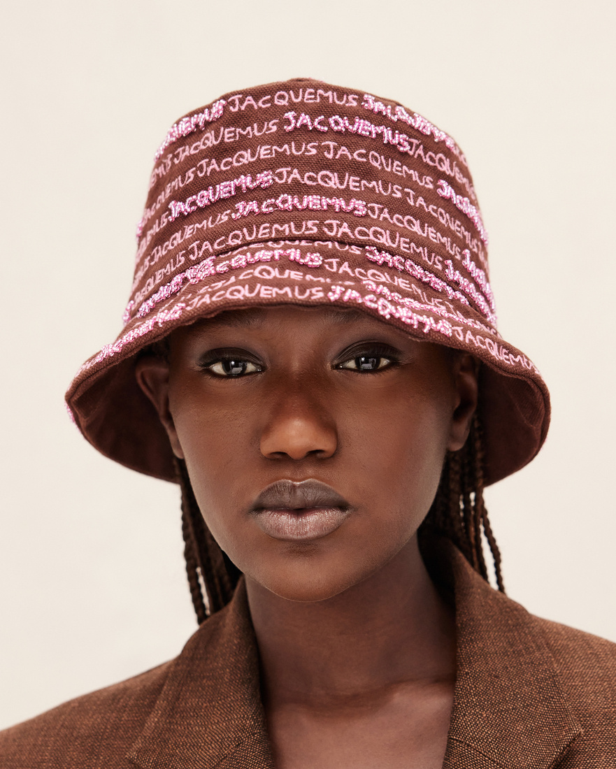 Jacquemus Logo-embroidered Bucket Hat In Brown
