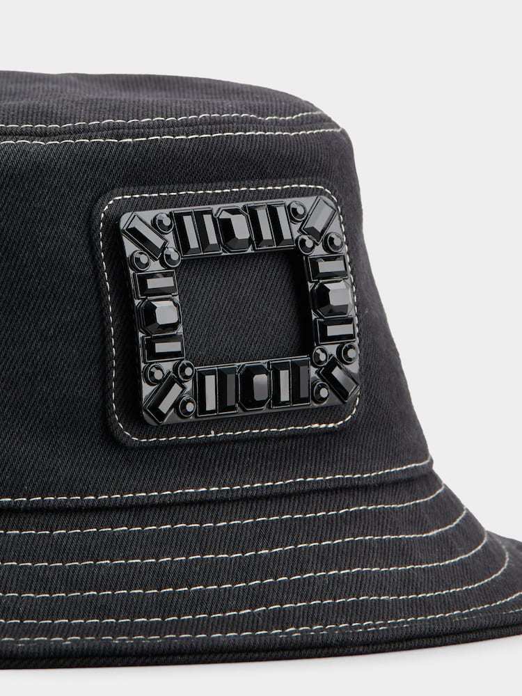 Roger Vivier Skate Bucket Hat Contrast Stitching In Black