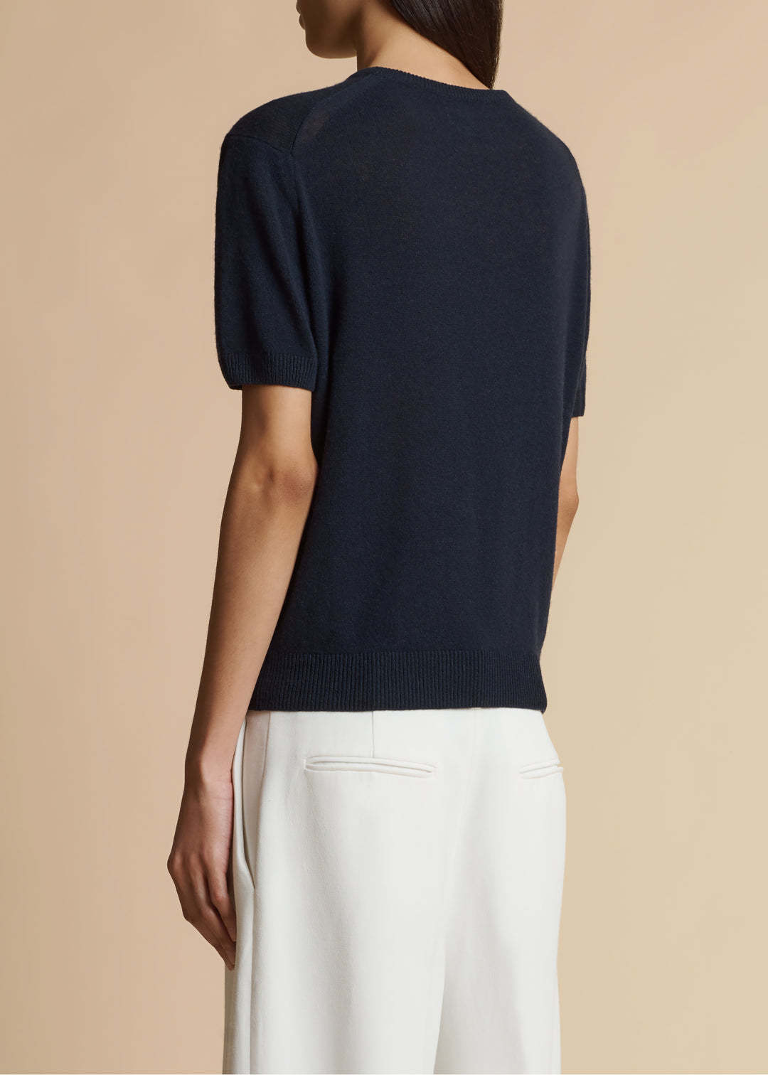 Khaite Pierre Cashmere Short-sleeve Sweater In Black