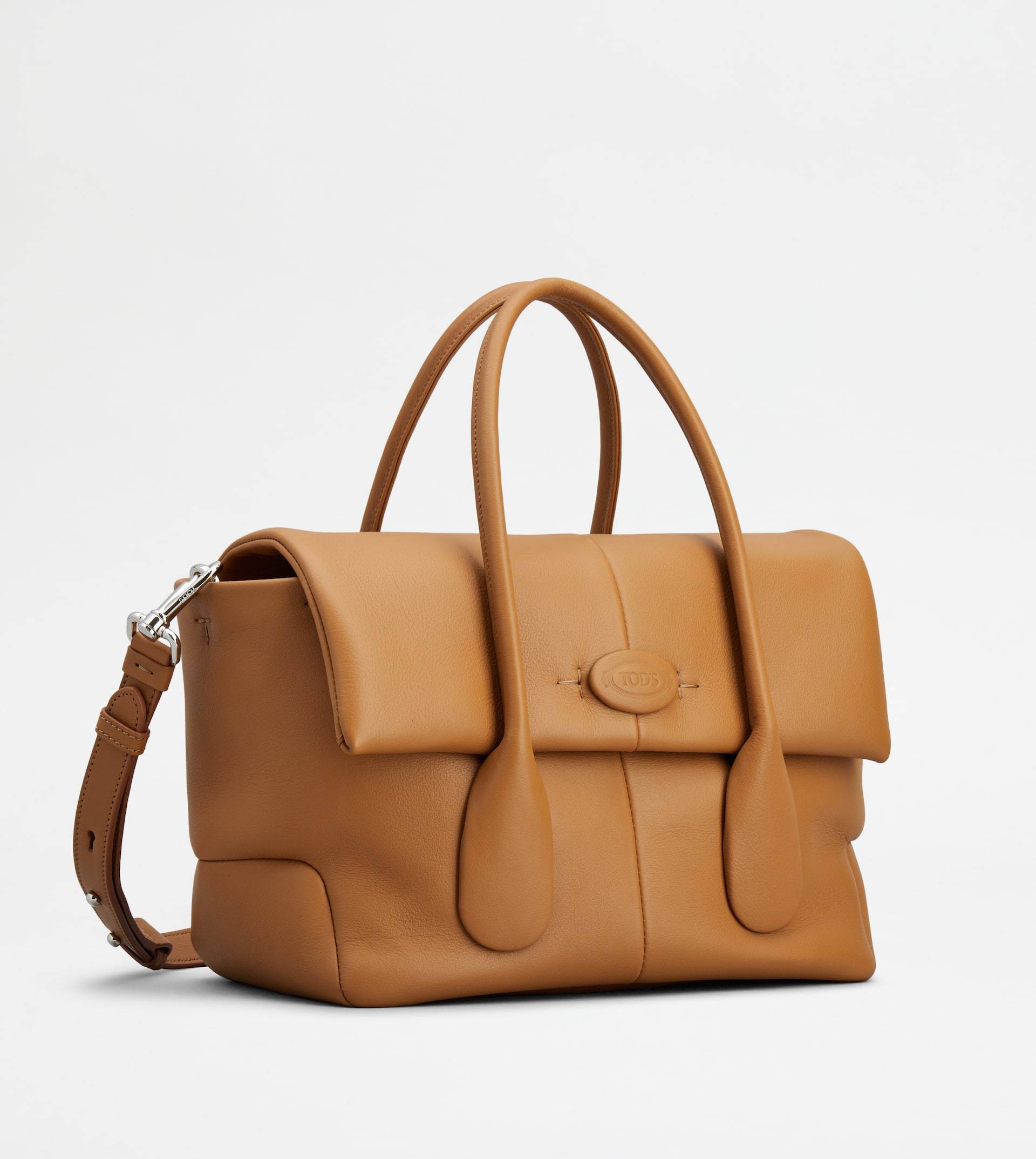 Tod's Di Leather Tote Bag In Brown