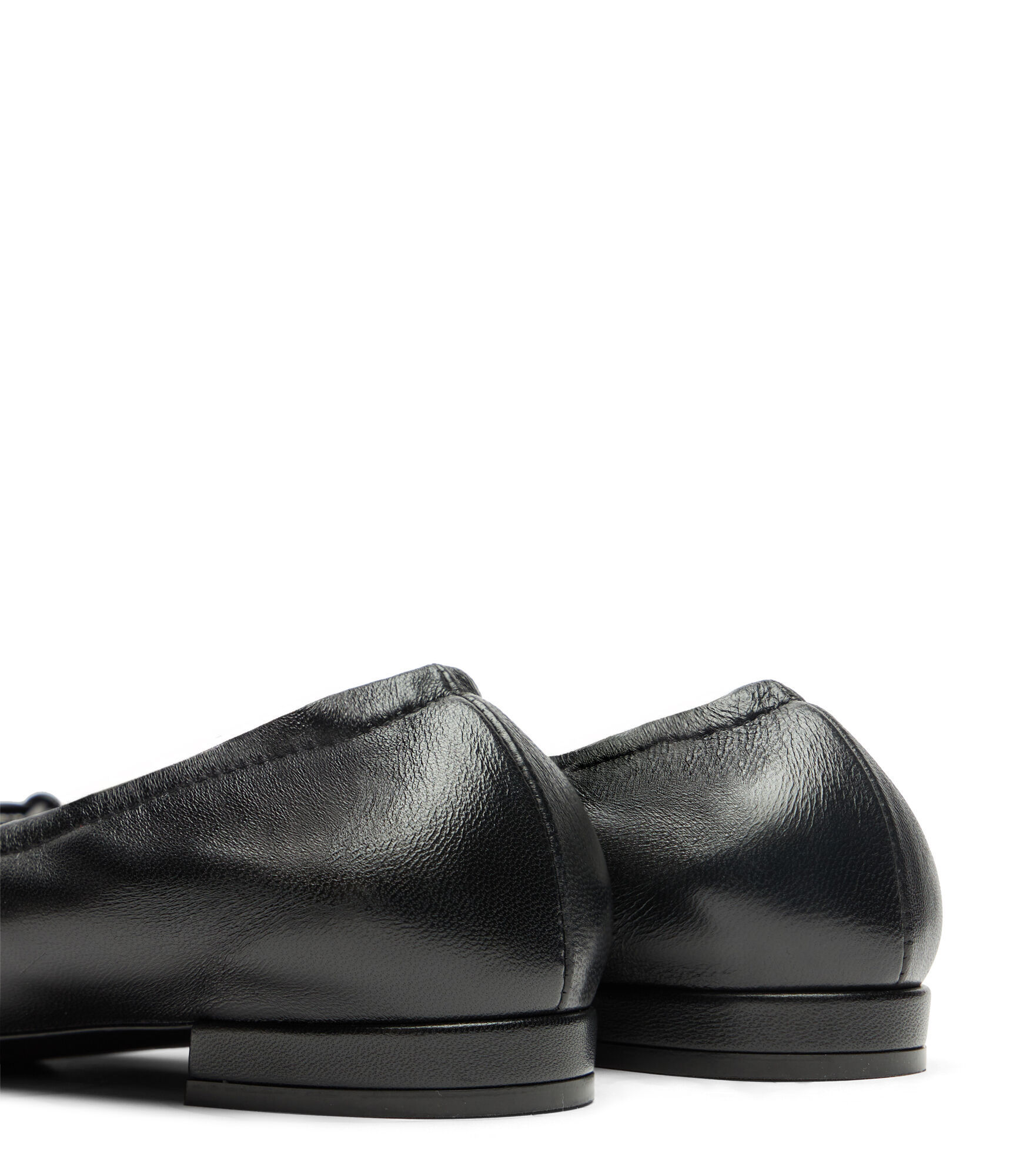 Stuart Weitzman Bria Ballet Flats In Black