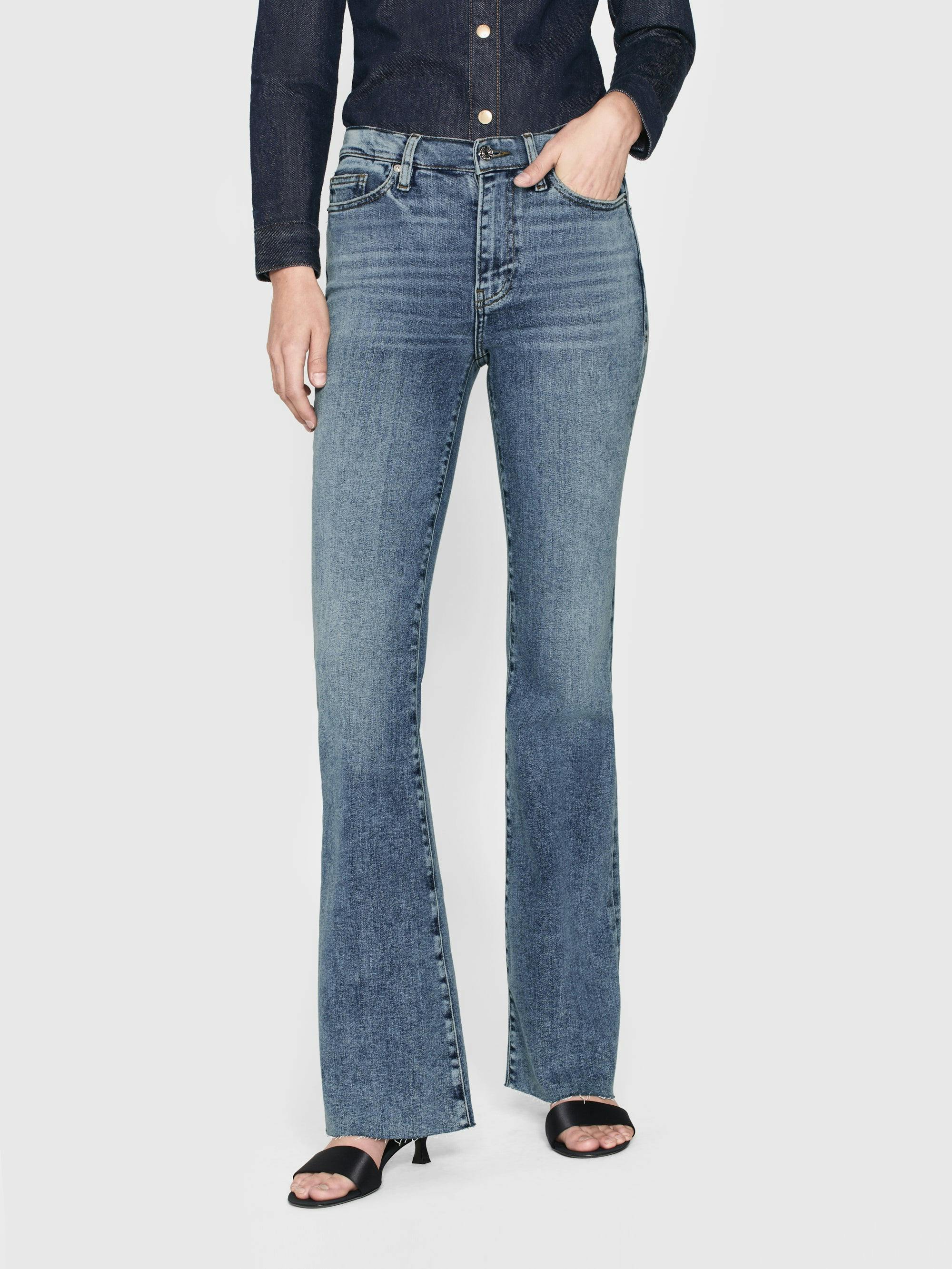 FRAME LE EASY FLARE JEANS