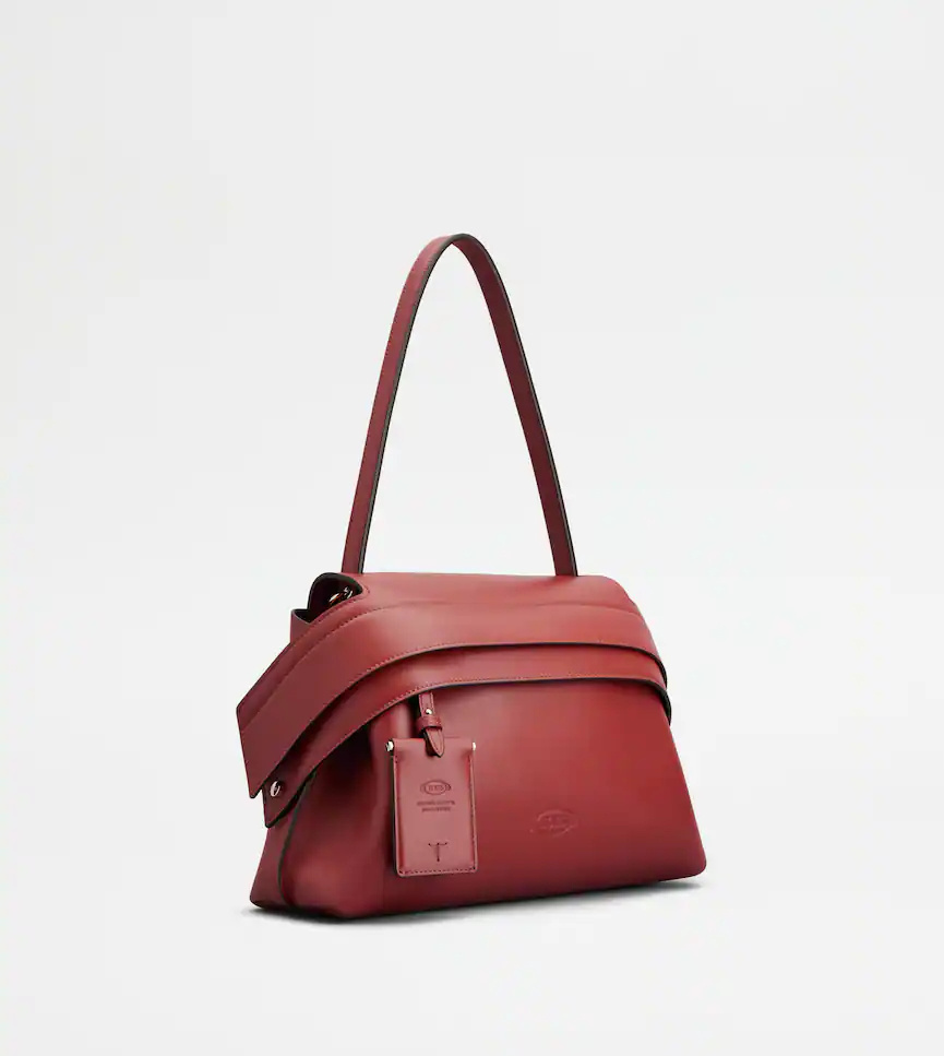 Tod's Leather Flap Shoulder Bag In Red