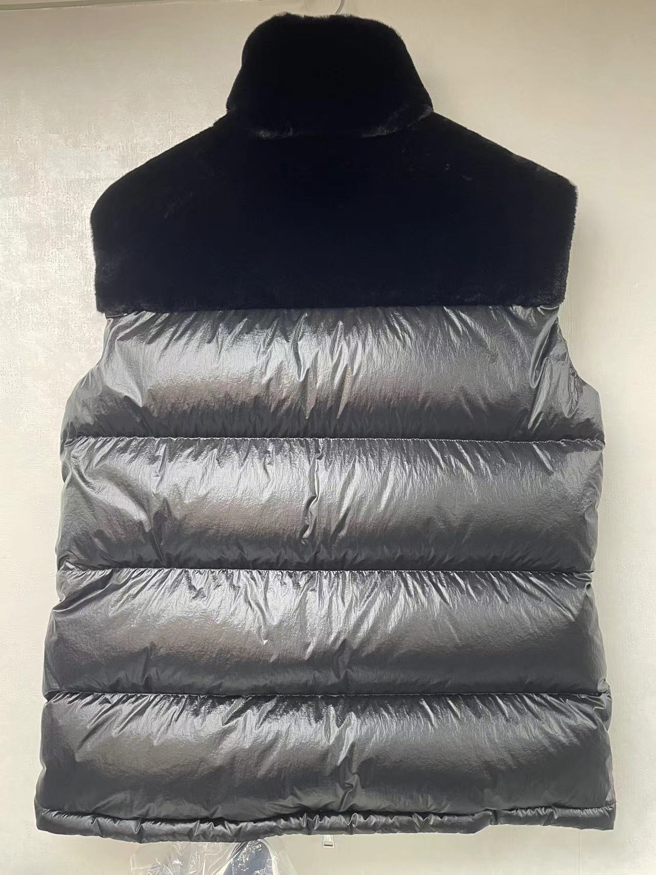 Moncler Sleeveless Vest In Black