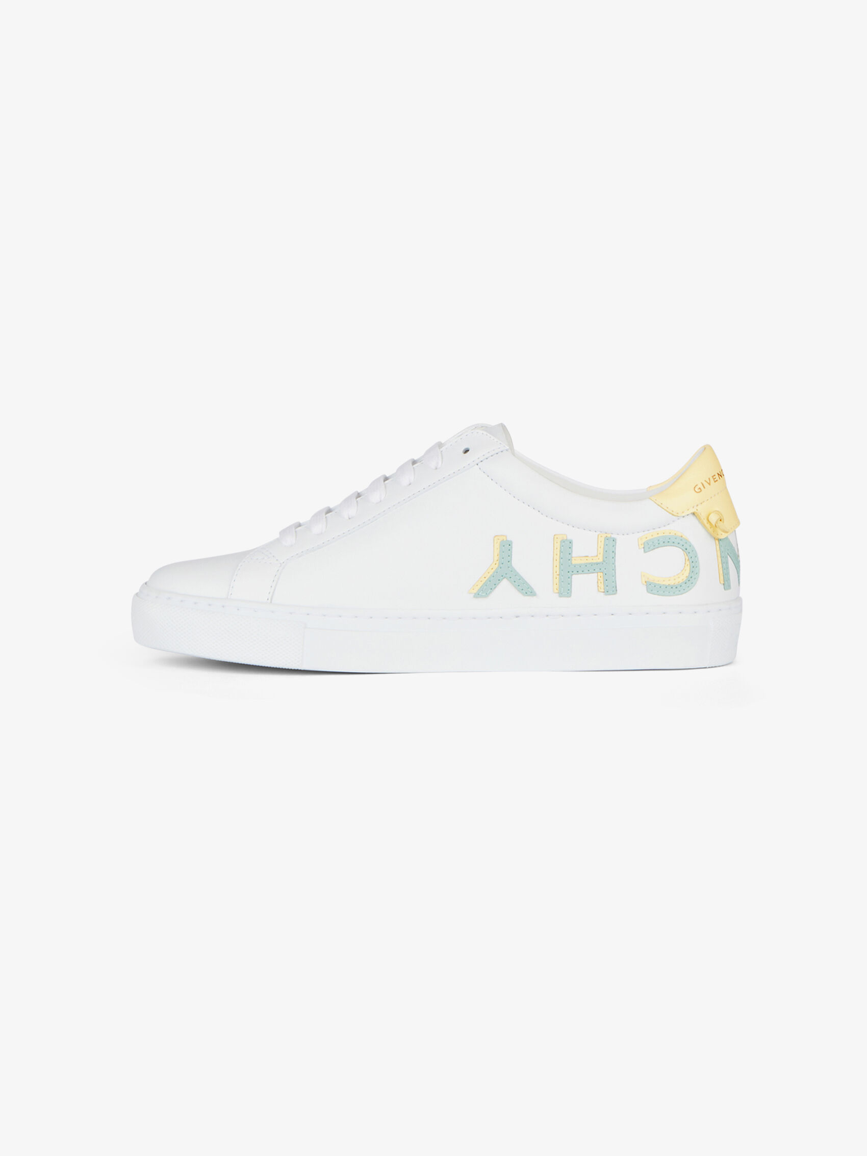 Givenchy Reverse Logo Low-top Sneakers In White