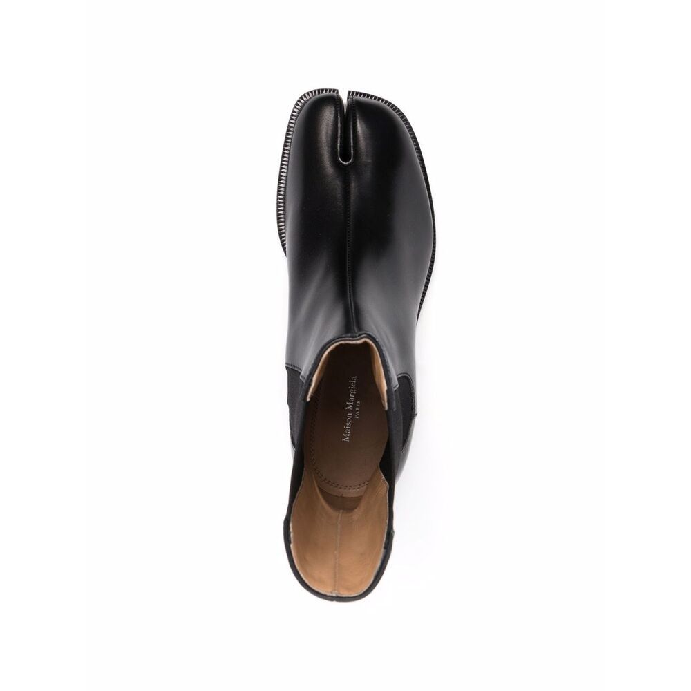 Maison Margiela Tabi Leather Ankle Boots In Black