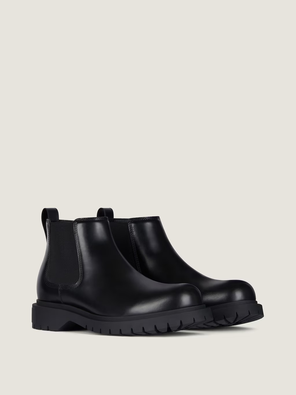 Givenchy Casual Round Toe Boots With Chunky Sole In Black