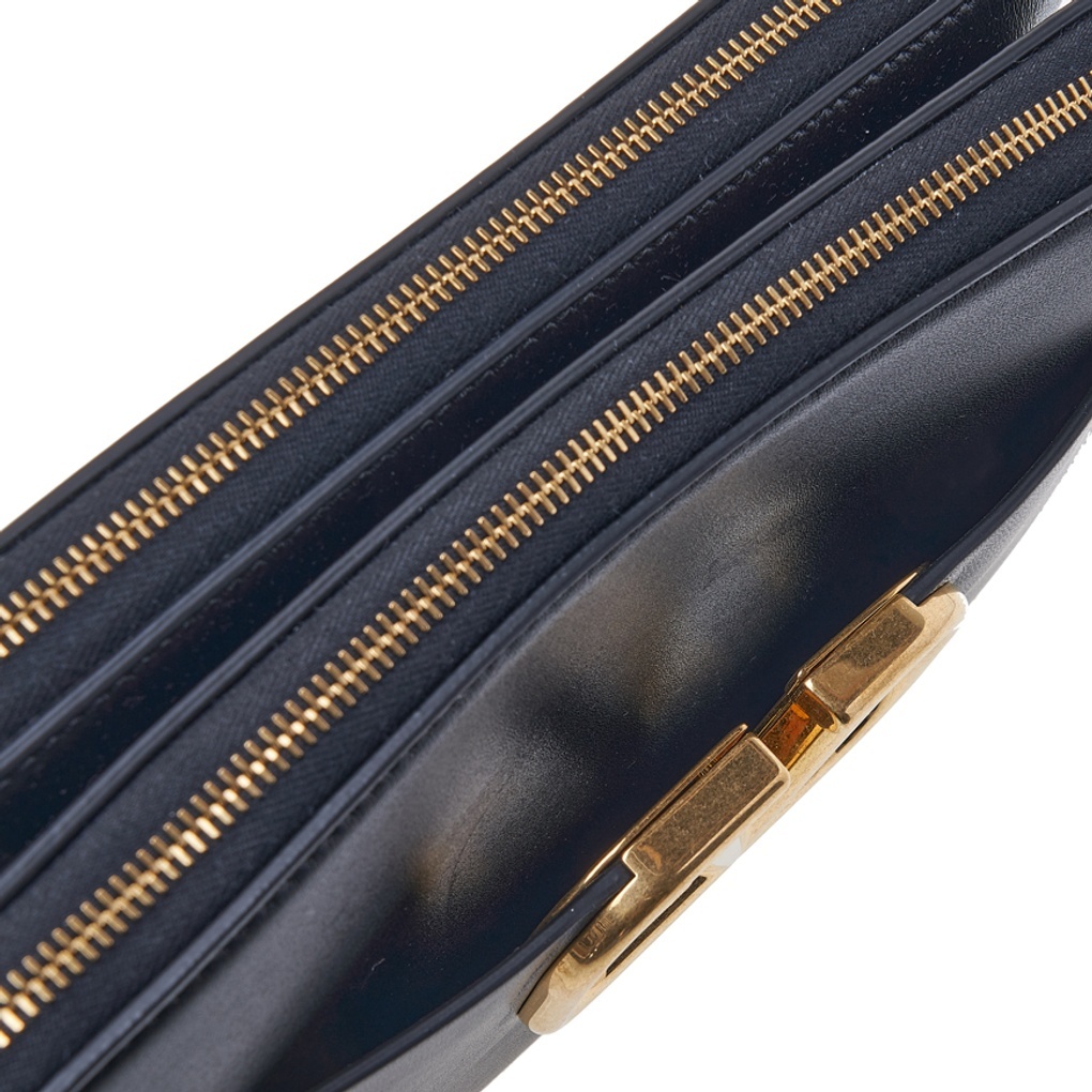 Valentino Logo Clutch In Black