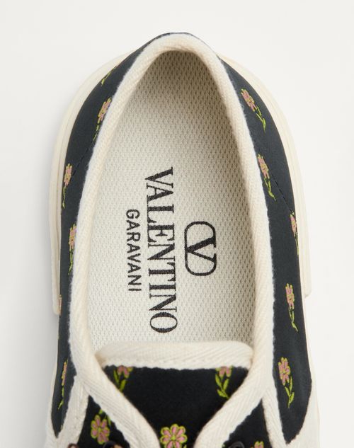 Shop Valentino Bay By Bay Trainers In Papier Floral Fabric In Black