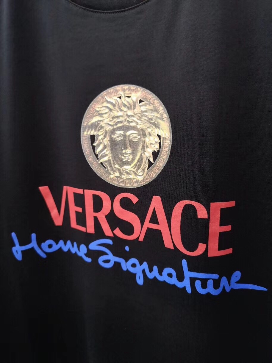 Versace Medusa Logo T-shirt In Black