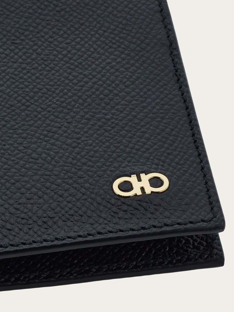 Ferragamo Gancini Bi-fold Wallet In Grained Leather In Black
