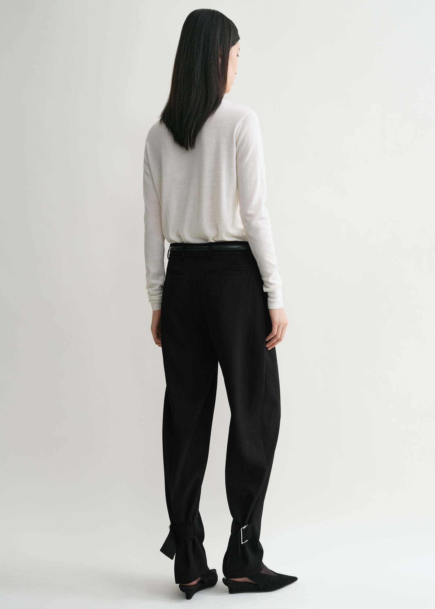 Totême Buckled Wool Casual Pants In Black