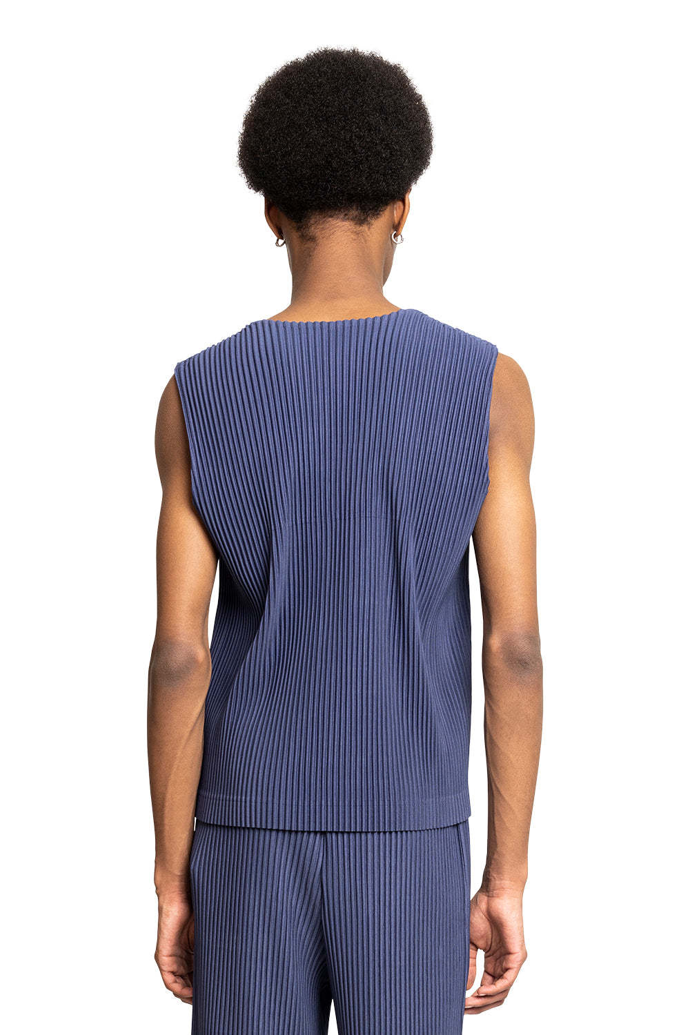 Shop Issey Miyake Pleated V-neck Vest In Blue