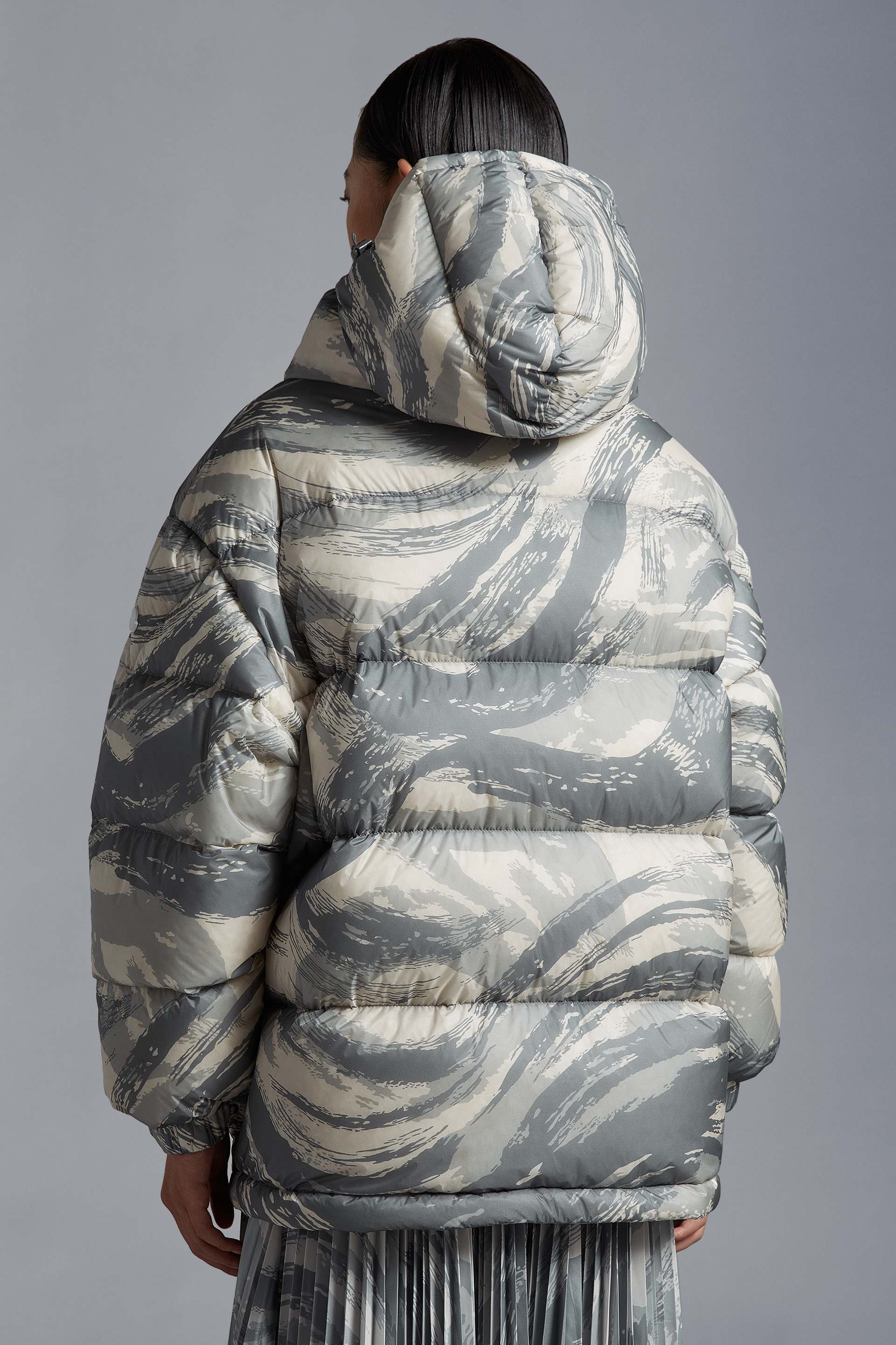 Moncler Galenstockis Short Style Down Jacket In Gray